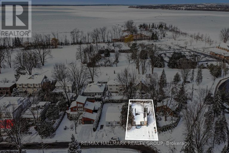 29182655/2821-haughton-avenue/britannia/ottawa/ontario/K2B6Z2_12