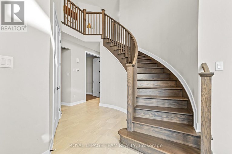 29042770/28-dun-skipper-drive/blossom-parkkemp-parkfindlay-creek/ottawa/ontario/K1X0J3_4