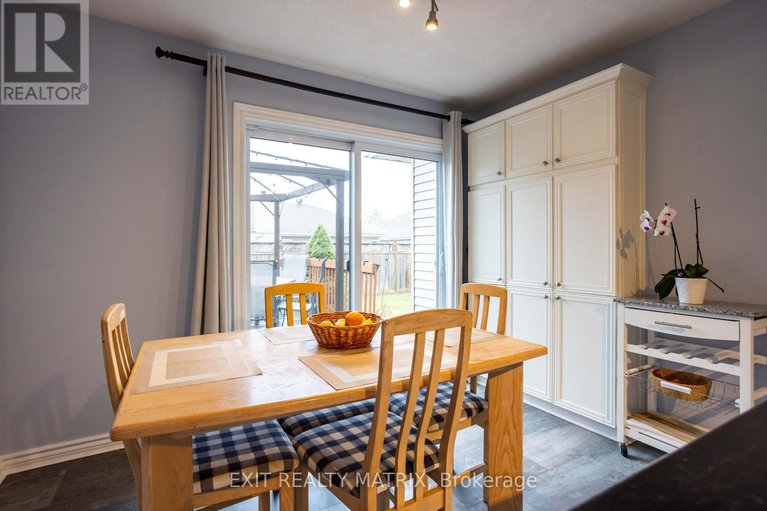 29636686/555-apollo-way/fallingbrookpineridge/ottawa/ontario/K4A1V1_15