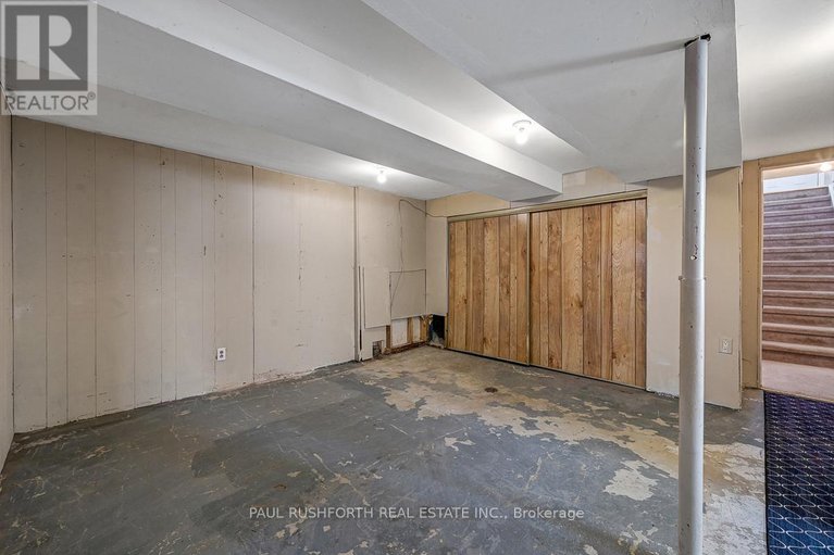 29381934/224-kennedy-lane-w/bilberry-creekqueenswood-heights/ottawa/ontario/K1E1G6_32