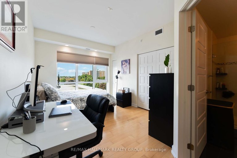 28847952/510-330-titan-private/borden-farmstewart-farmcarleton-heightsparkwood-hills/ottawa/ontario/K2G1G3_19
