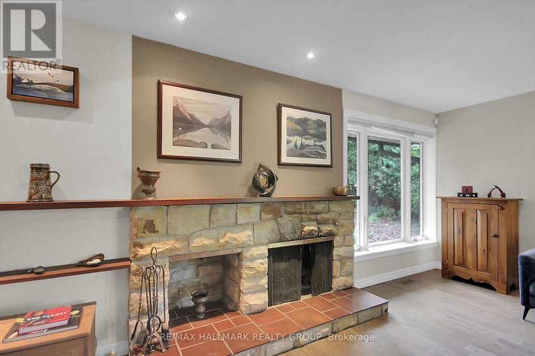 28785291/40-foothills-drive/lynwood-village/ottawa/ontario/K2H6K3_12