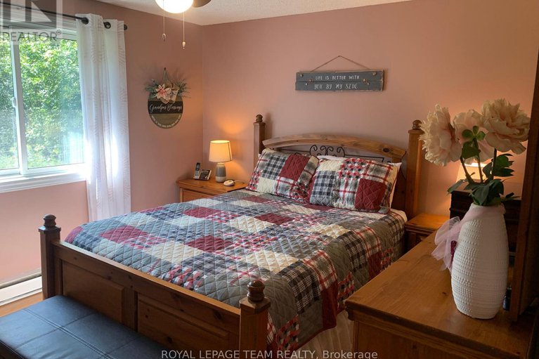 28823443/690-limerick-road/north-grenville-twp-kemptville-south/north-grenville/ontario/K0G1T0_7