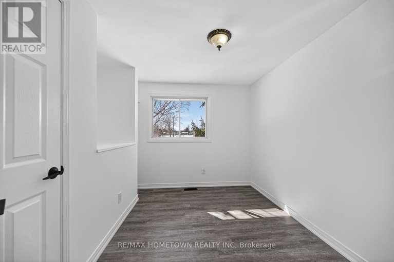 29425907/31-vanier-drive/brockville/brockville/ontario/K6V3J6_21