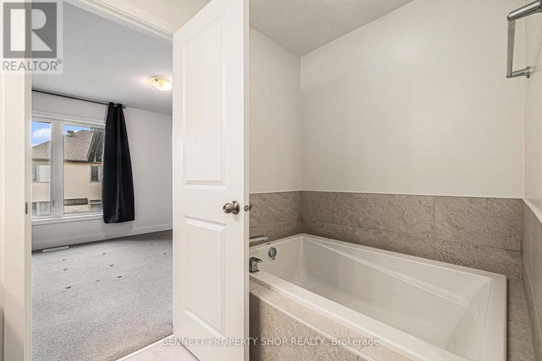 28738559/735-twist-way/emerald-meadowstrailwest/ottawa/ontario/K2V0M9_17