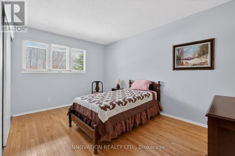 29490133/54-selwyn-place-w/beaverbrook/ottawa/ontario/K2K1P2_32