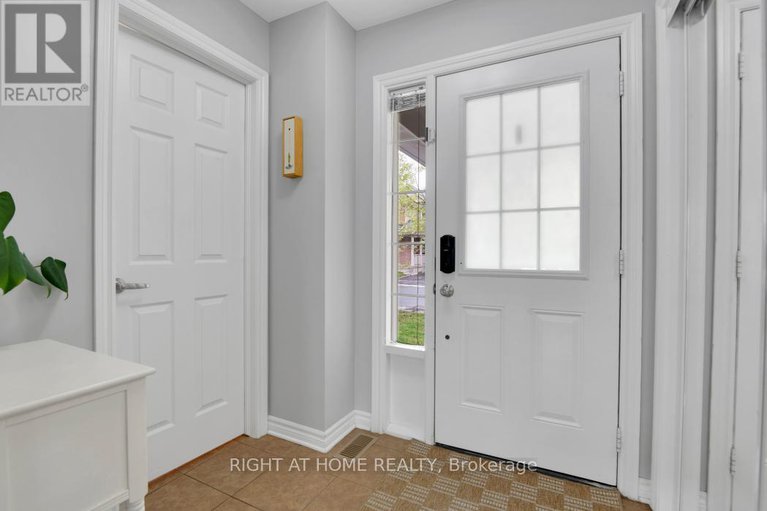 28517168/414-vendevale-avenue/stittsville-north/ottawa/ontario/K2S0M6_3