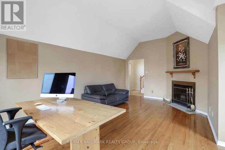 29015120/6-robina-avenue/westcliffe-estates/ottawa/ontario/K2H9R3_14