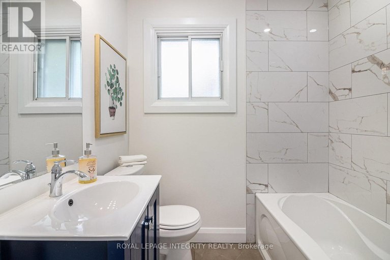 29666459/2389-sheldon-avenue/queensway-terrace-southridgeview/ottawa/ontario/K2C1K4_15