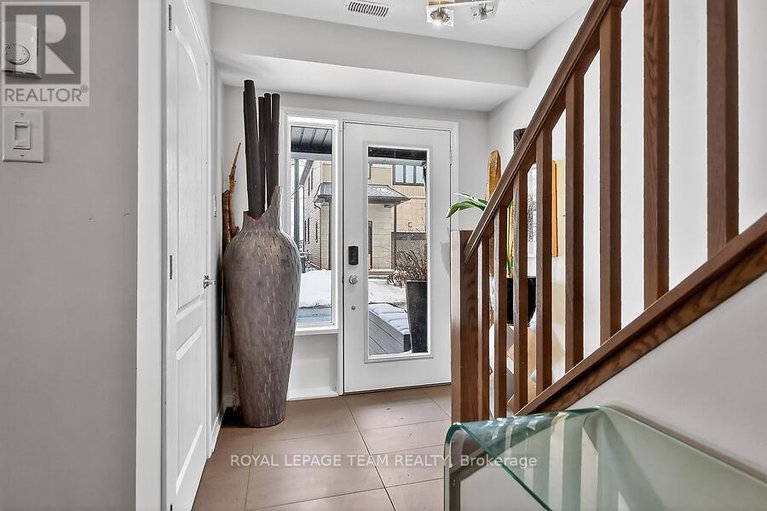 29283467/787-element-private/emerald-meadowstrailwest/ottawa/ontario/K2M0M7_6