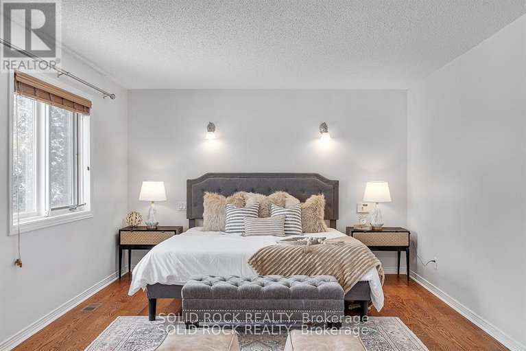 28411902/42-marchbrook-circle/rural-kanata-central/ottawa/ontario/K2W1A1_20