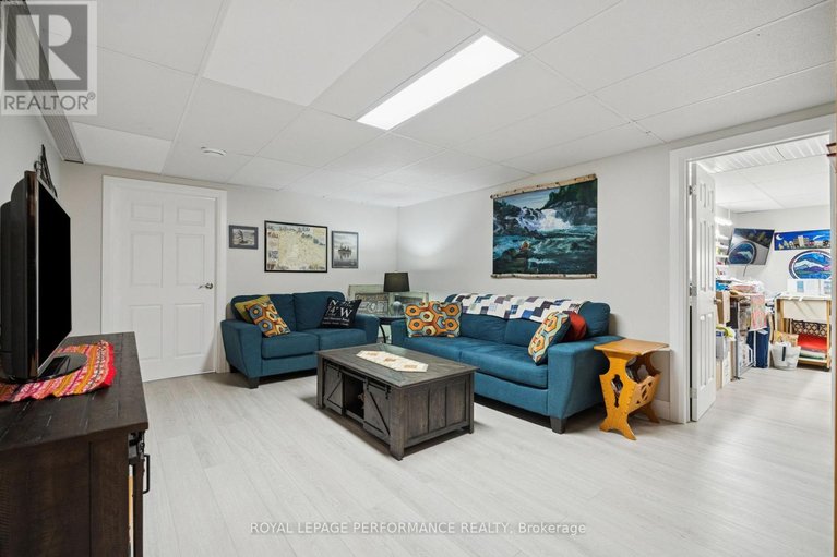 29518098/19644-marcoux-road/north-glengarry-kenyon-twp/north-glengarry/ontario/K0C1A0_21