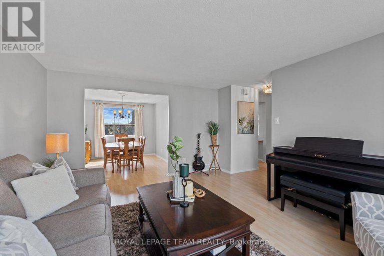 29124358/92-burnetts-grove-circle/pheasant-run/ottawa/ontario/K2J1N7_9