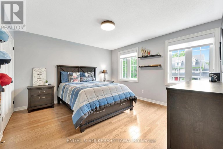 28838272/14-belton-avenue/stittsville-central/ottawa/ontario/K2S1G7_38