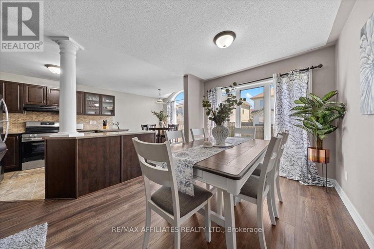 28378372/119-silvermoon-crescent/avalon-east/ottawa/ontario/K4A0P5_12