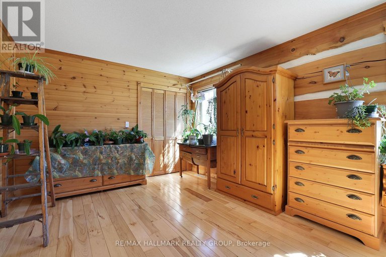 29109824/206-old-pakenham-road/fitzroy/ottawa/ontario/K0A1X0_27