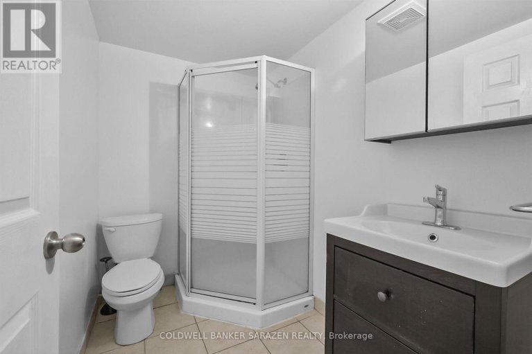 29554876/911-blair-road/cardinal-heights/ottawa/ontario/K1J7M8_32