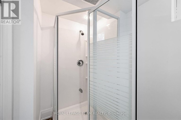 29651251/185-lacroix-avenue/bilberry-creekqueenswood-heights/ottawa/ontario/K1E1K2_46