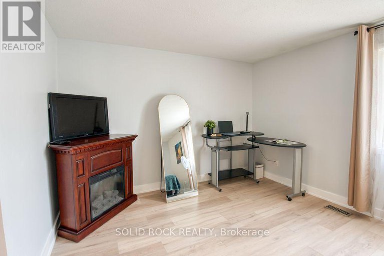 28716757/463-canotia-place/fallingbrookpineridge/ottawa/ontario/K4A2K2_16