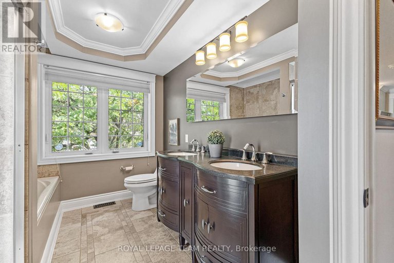 28884510/524-broadview-avenue/mckellarhighland/ottawa/ontario/K2A2L4_28