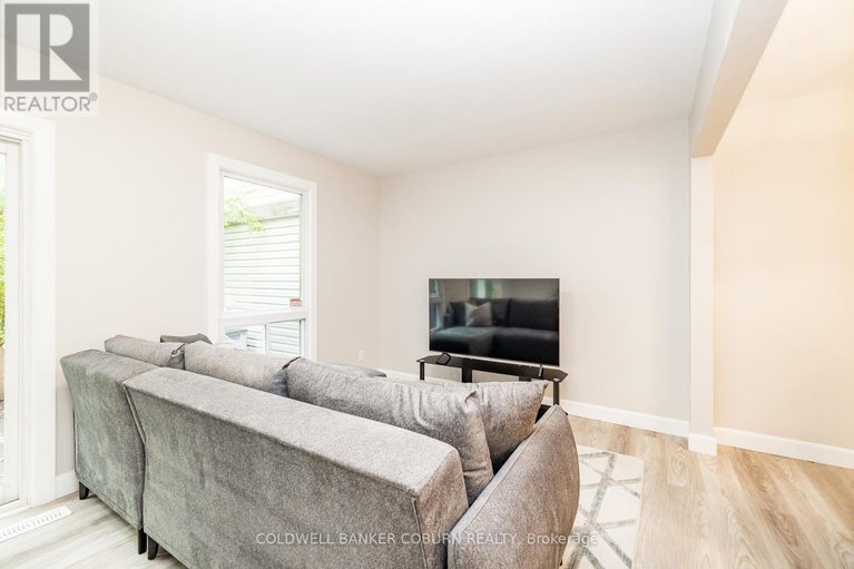 28928186/82-3659-aladdin-lane/blossom-parkkemp-parkfindlay-creek/ottawa/ontario/K1T1V5_13