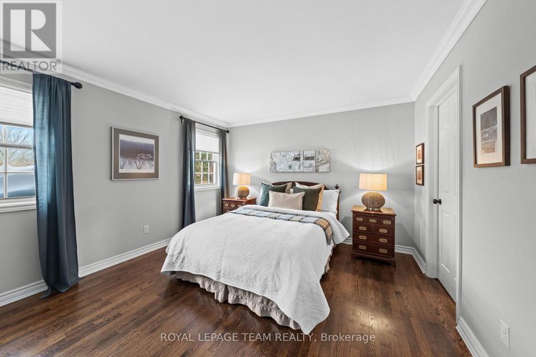 29403241/5557-pettapiece-crescent/manotick-village-manotick-estates/ottawa/ontario/K4M1C5_35