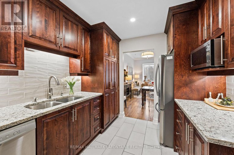 29347323/107-1-rosamond-street-e/almonte/mississippi-mills/ontario/K0A1A0_12