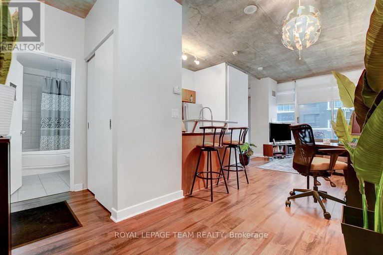 28458192/705-179-george-street/lower-townbyward-market/ottawa/ontario/K1N1J8_6