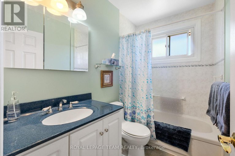 28636832/41-viewmount-drive/meadowlandscrestview/ottawa/ontario/K2G3C4_21