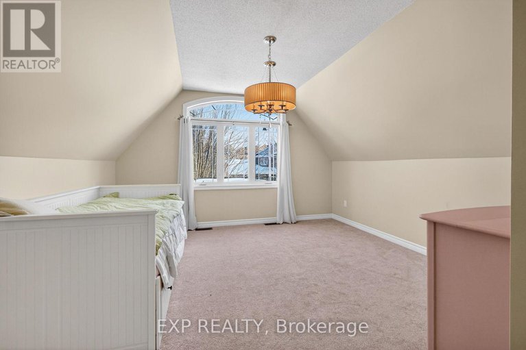 29405712/32-olde-towne-avenue/village-of-russell/russell/ontario/K4R0A5_23