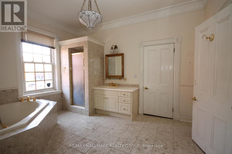 29131115/301-waverley-street/ottawa-centre/ottawa/ontario/K2P0V9_24