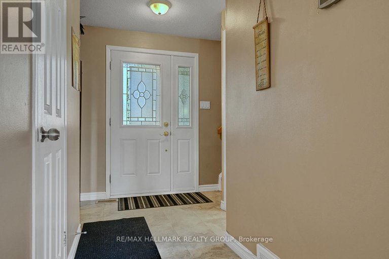 28877210/6078-rivercrest-drive/chapel-hill/ottawa/ontario/K1C5R2_12