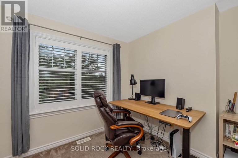 28578317/411-cache-bay-crescent-e/blossom-parkkemp-parkfindlay-creek/ottawa/ontario/K1T4H3_24