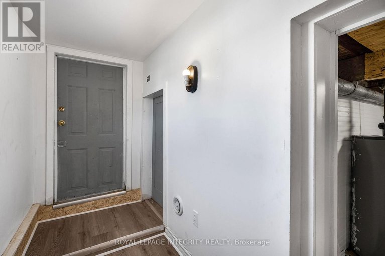 29435372/2053-catherine-street/town-of-rockland/clarence-rockland/ontario/K4K1H6_21