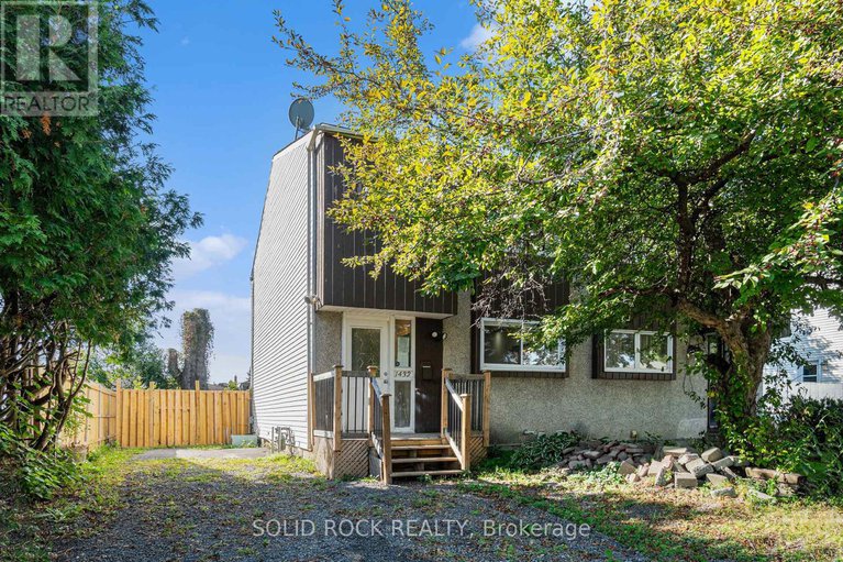 28813427/1432-leigh-crescent/carson-grove/ottawa/ontario/K1J8E4_2