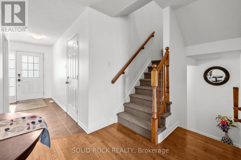 29653238/438-haresfield-court/riverside-southgloucester-glen/ottawa/ontario/K4M0B6_14