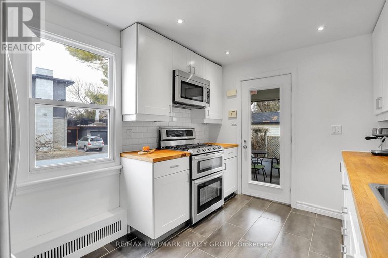 29565294/105-queen-mary-street/overbrookcastle-heights/ottawa/ontario/K1K1X4_15