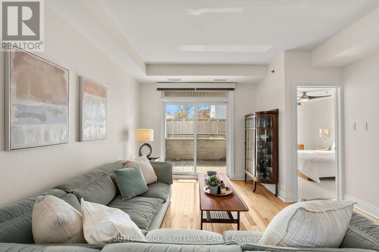 29458300/105-323-winona-avenue/westboro-south/ottawa/ontario/K1Z5H3_15