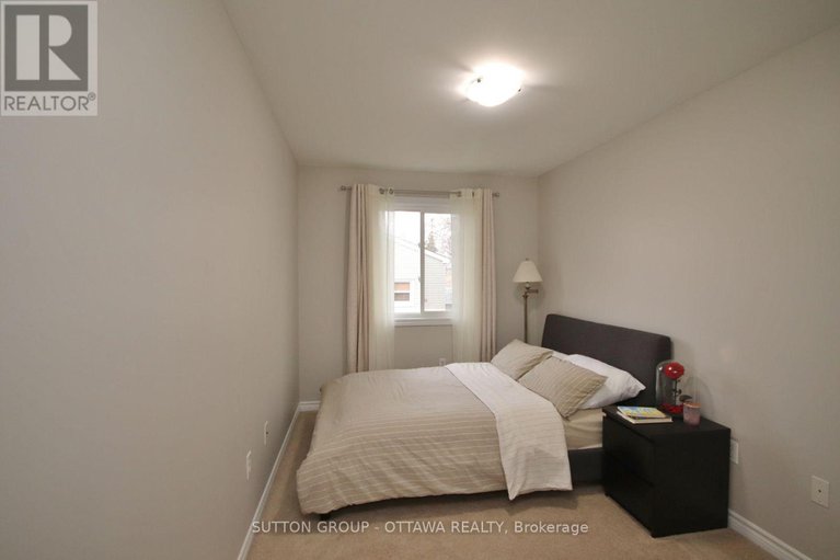 28983773/1267-shillington-avenue/carlington/ottawa/ontario/K1Z8A1_37