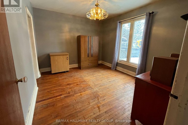 29182655/2821-haughton-avenue/britannia/ottawa/ontario/K2B6Z2_10