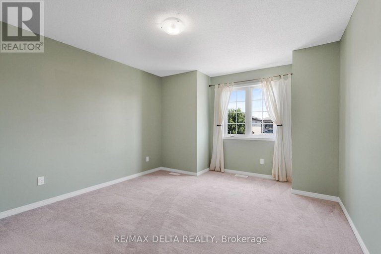 28584599/196-onyx-crescent/town-of-rockland/clarence-rockland/ontario/K4K0H5_26