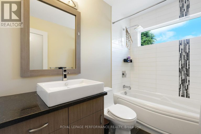 28636681/a-239-fairmont-avenue/civic-hospital/ottawa/ontario/K1Y1X8_23