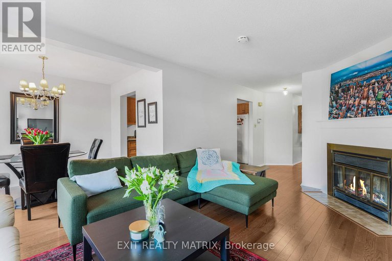 29047468/26-42-oakhaven-private/overbrookcastle-heights/ottawa/ontario/K1K4K1_15