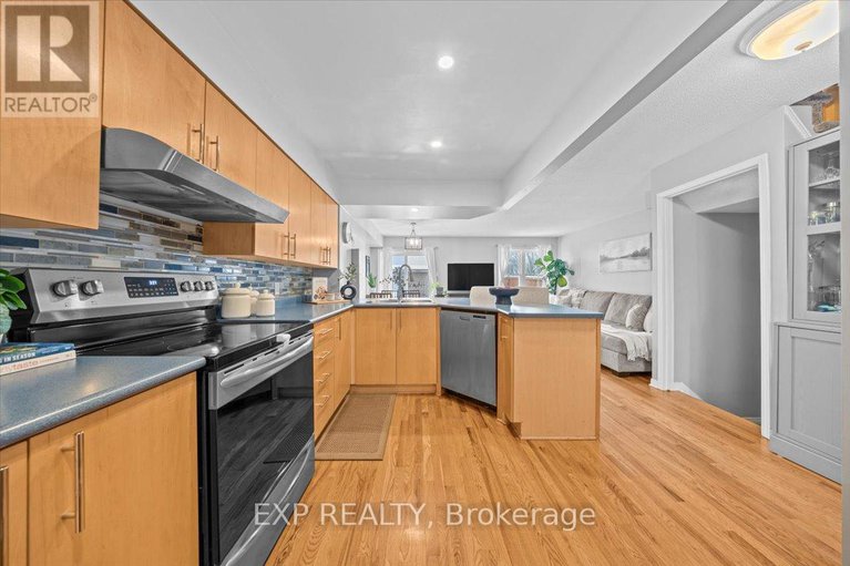 29354269/44-coralbell-private/hunt-club-parkgreenboro/ottawa/ontario/K1T3Z9_11