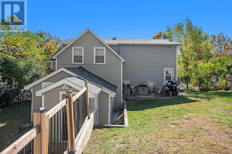 29613138/107-owen-street/lanark-highlands-lanark-village/lanark-highlands/ontario/K0G1K0_32