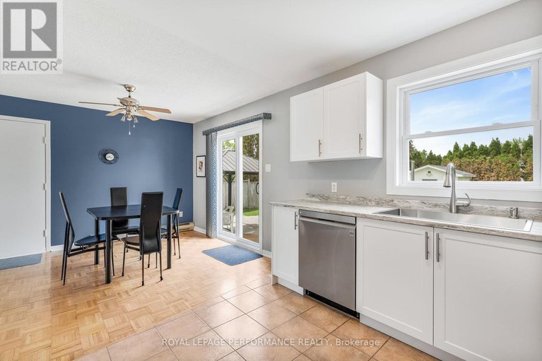 28348539/61-albert-street/embrun/russell/ontario/K0A1W1_5