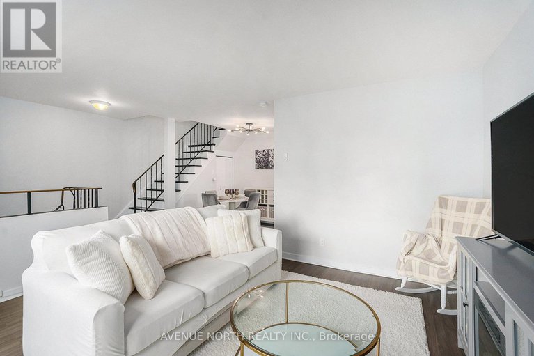 29037172/104-15a-woodvale-green/craig-henrywoodvale/ottawa/ontario/K2G4H1_8