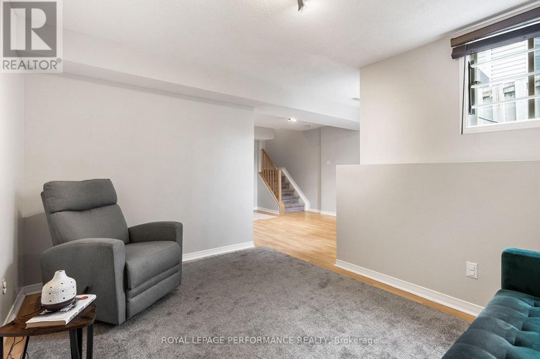 28698439/1631-greywood-drive/chateauneuf/ottawa/ontario/K1C7L9_29