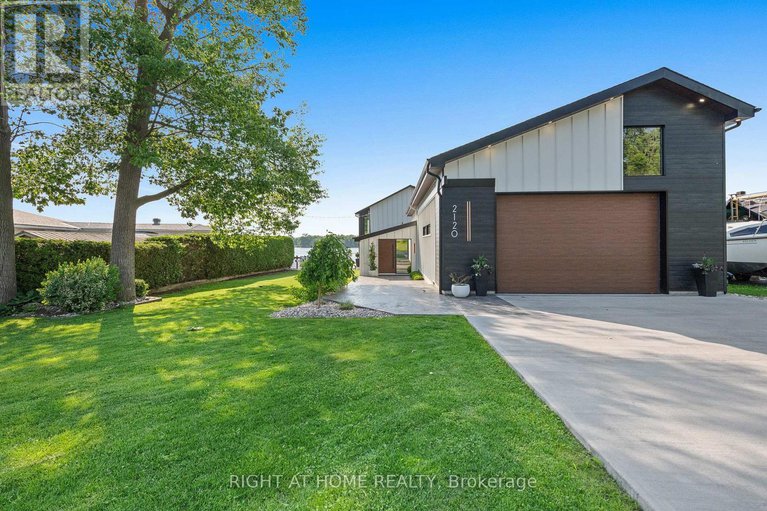 28464176/2120-du-chateau-avenue/town-of-rockland/clarence-rockland/ontario/K4K1J3_1