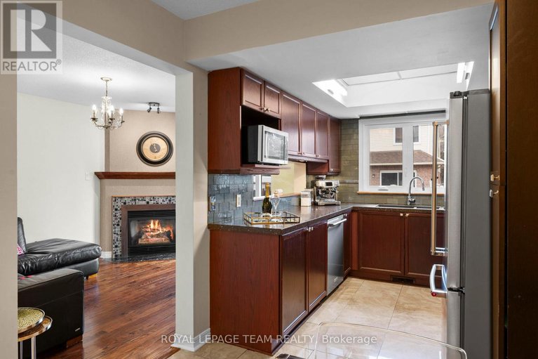 29614827/152-hunterswood-crescent/hunt-club-park/ottawa/ontario/K1G5W1_13